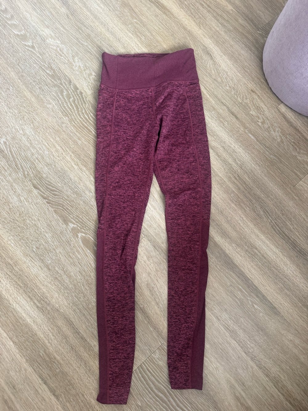 Athleta women’s Maroon Stretch Leggings